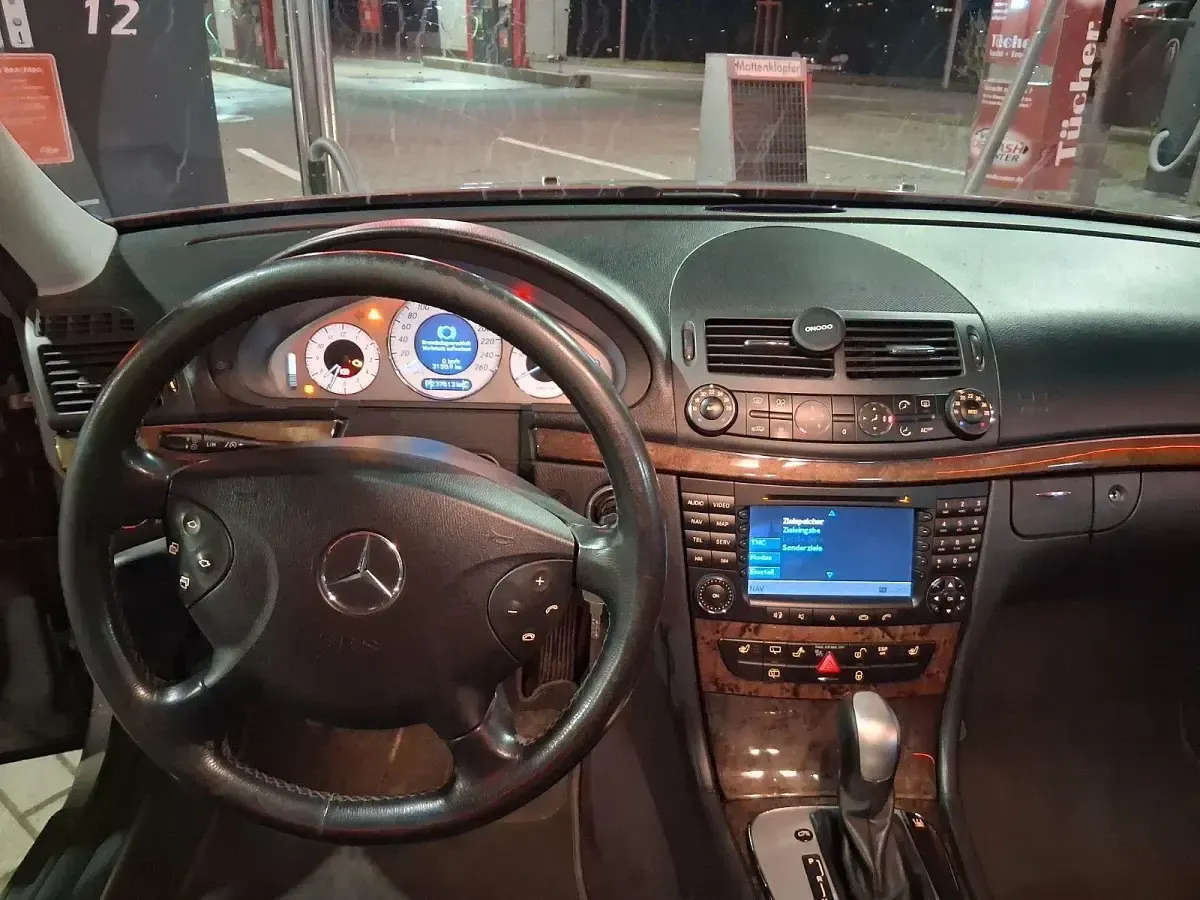 Gebraucht Mercedes E320 Avantgarde 204 PS (150 kW) 2005 Beige Kombi