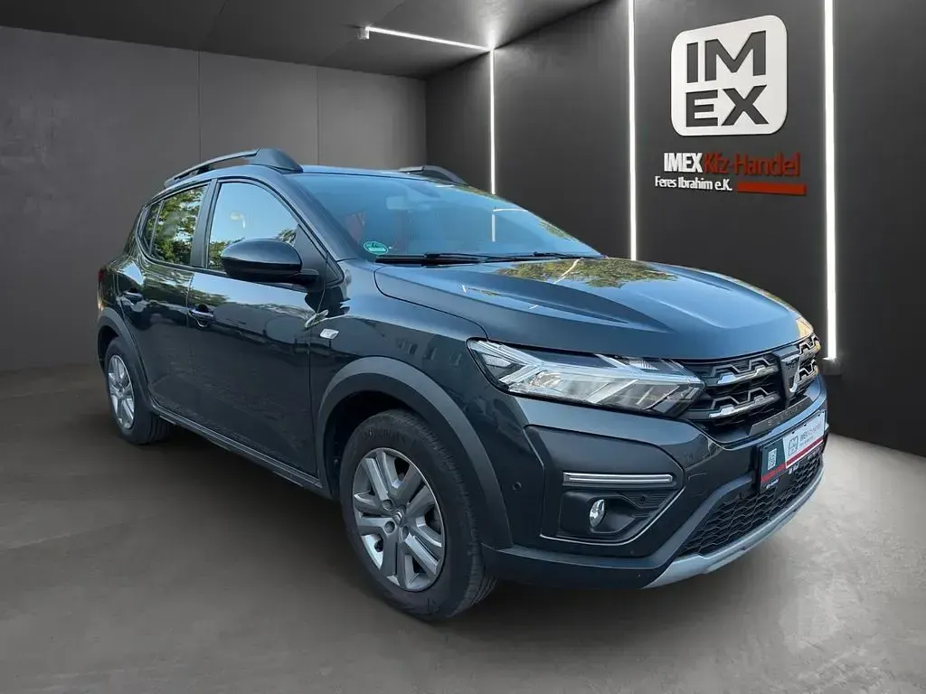 Gebraucht Dacia Sandero Comfort 91 PS (66 kW) 2022 Grau SUV