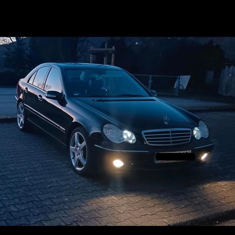 Gebraucht Mercedes C320 224 PS (164 kW) 2006 Schwarz Limousine
