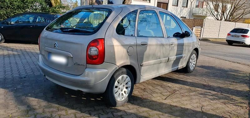 Gebraucht Citroën Xsara Picasso 116 PS (85 kW) 2002 Van / Kleinbus