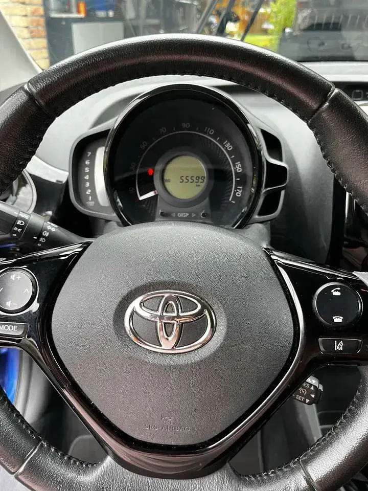 Gebraucht Toyota Aygo X-clusiv 72 PS (52 kW) 2019 Blau Kleinwagen
