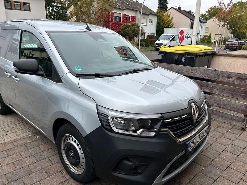 Grau Gebraucht 2022 Renault Kangoo Edition One Van / Kleinbus | 19.400 € (Superpreis) - Bild 1/4