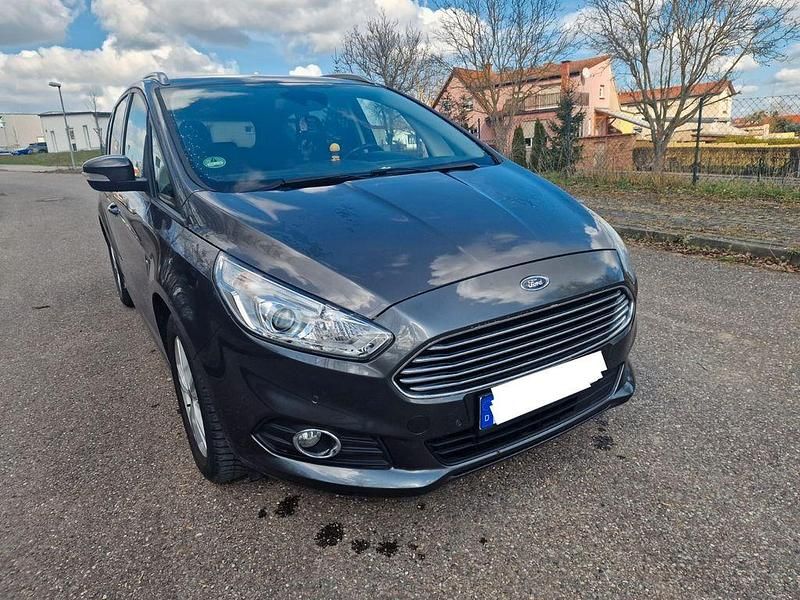 Gebraucht Ford S-MAX S 160 PS (117 kW) 2018 Silber Van / Kleinbus