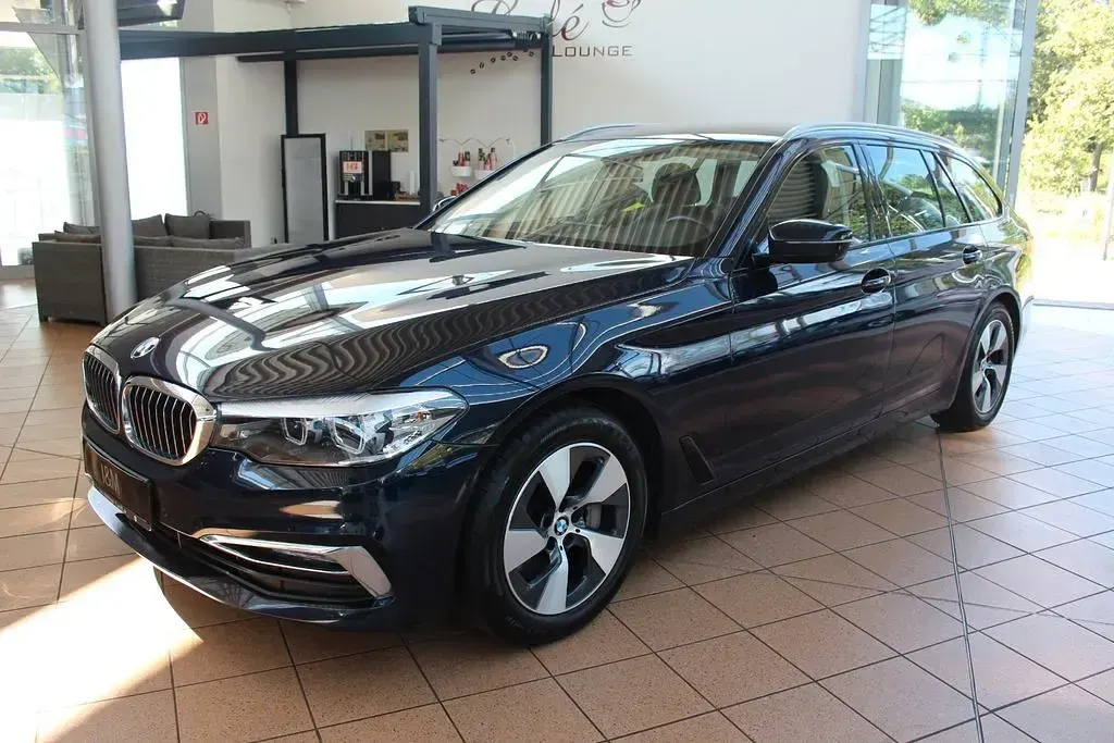 Gebraucht BMW 530 Luxury Line 252 PS (185 kW) 2019 Imperialblau Kombi
