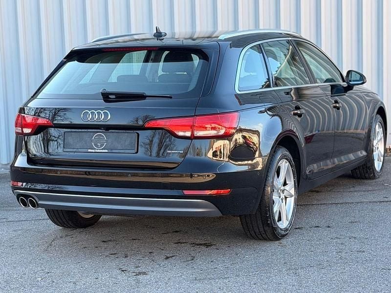 Gebraucht Audi A4 Sport 218 PS (160 kW) 2017 Schwarz Kombi