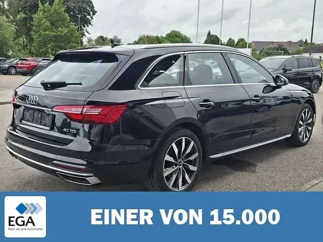Gebraucht Audi A4 Advanced 204 PS (150 kW) 2022 Schwarz metallic Kombi
