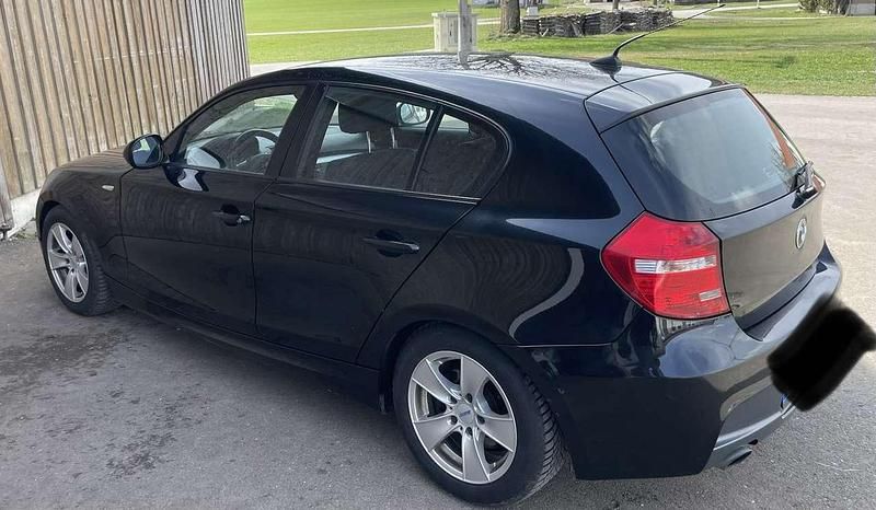 Gebraucht BMW 118 143 PS (105 kW) 2010 Schwarz Kleinwagen
