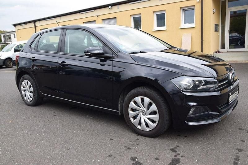 Gebraucht VW Polo Comfortline 95 PS (69 kW) 2021 Schwarz Kleinwagen
