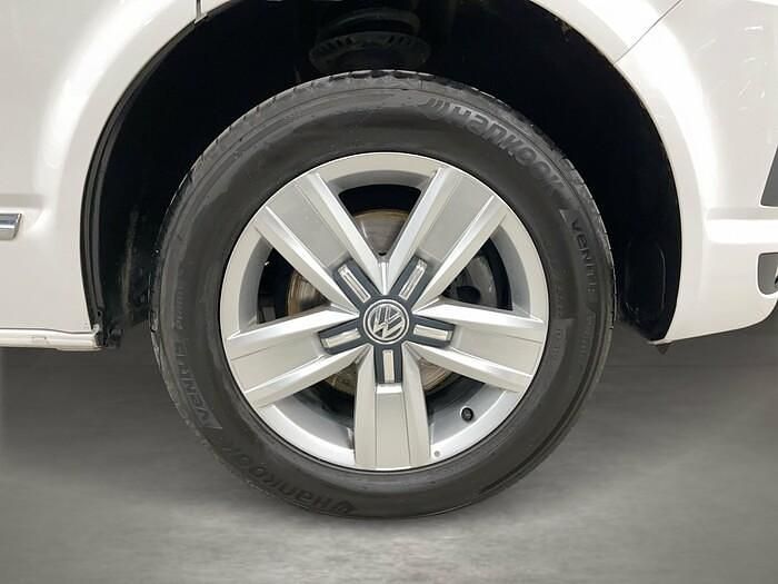 Gebraucht VW Multivan Generation Six 150 PS (110 kW) 2017 Candyweiß Van