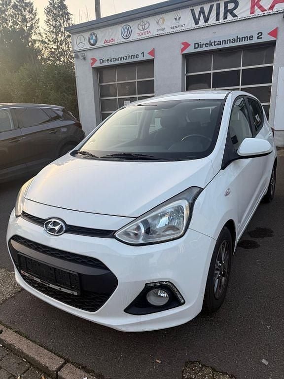Gebraucht Hyundai i10 Edition 67 PS (49 kW) 2014 Weiß Kleinwagen