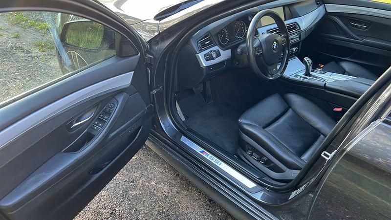 Gebraucht BMW M550 Performance 381 PS (280 kW) 2013 Grau Limousine