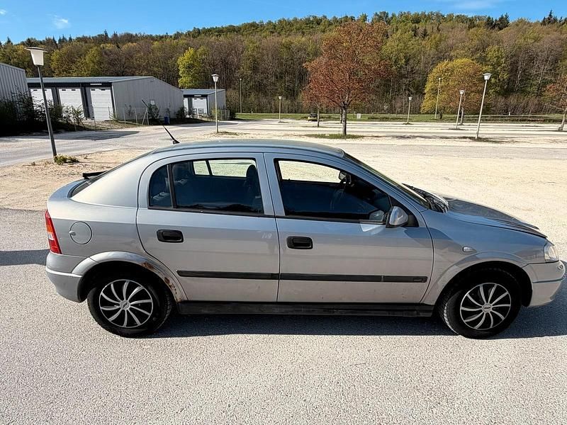 Usata Opel Astra 85 CV (62 kW) 2000 Grigio Berlina