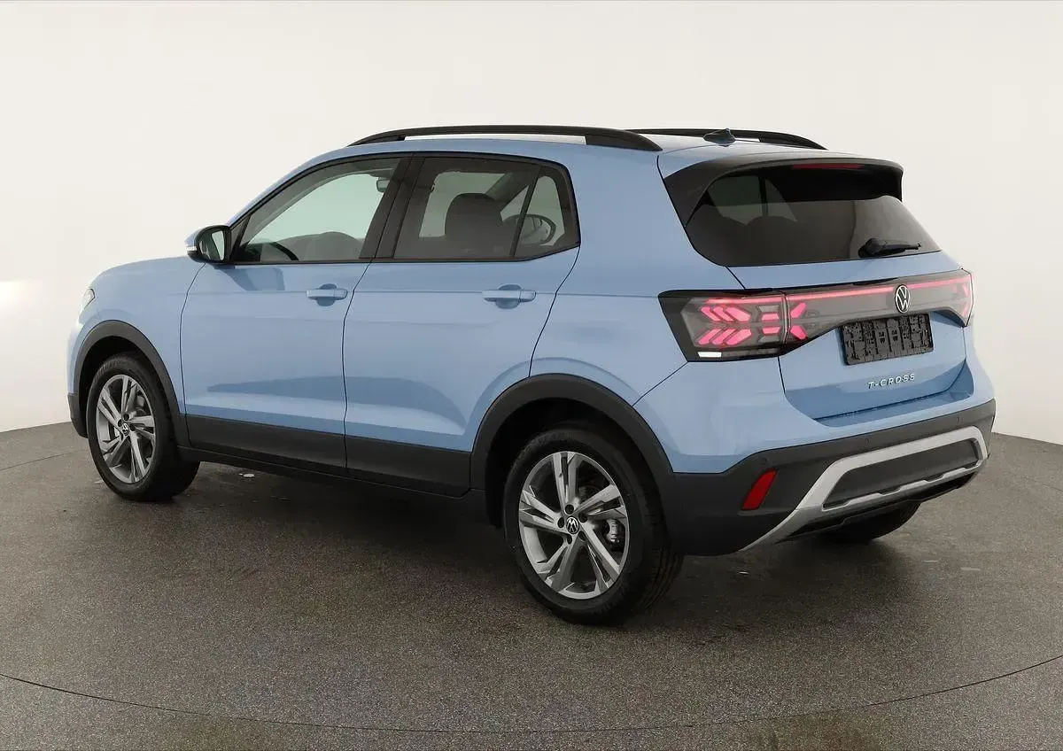 Neu VW T-Cross Life 115 PS (84 kW) 2026 Clear blue metallic SUV