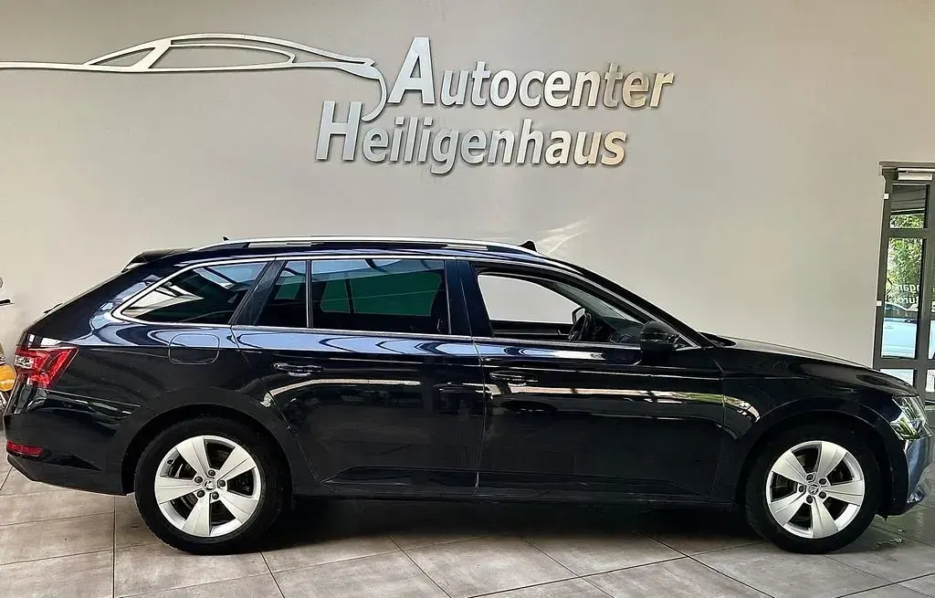Gebraucht Skoda Superb 190 PS (139 kW) 2018 Schwarz Limousine