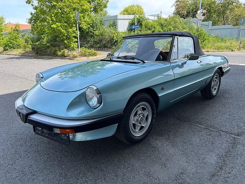 Blau Gebraucht 1984 Alfa Romeo Spider Cabrio | 15.995 € - Bild 1/4