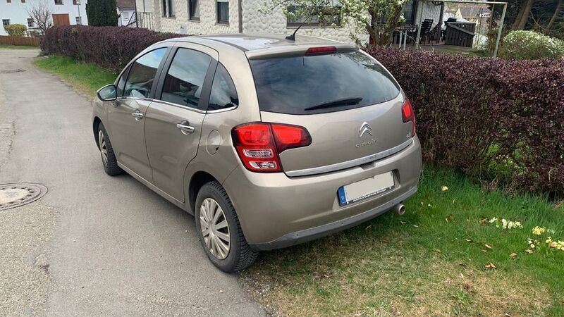 Gold Gebraucht 2010 Citroën C3 Exclusive Kleinwagen | 4.000 € (Fairer Preis) - Bild 1/4