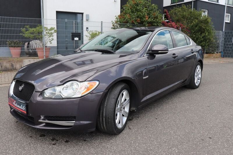Grau Gebraucht 2009 Jaguar XF Luxury Limousine | 4.990 € (Superpreis) - Bild 1/4