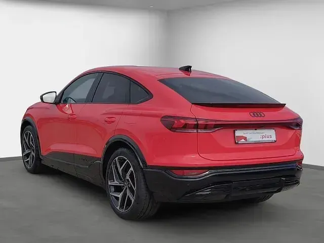 Gebraucht Audi SQ6 Sportback e-tron Comfort 359 kW (489 PS) 2025 Soneirarot metallic SUV