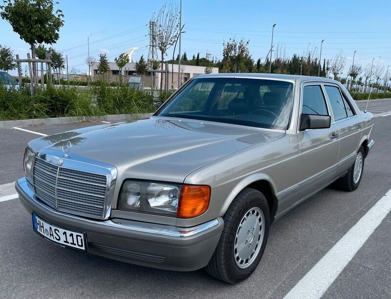 Beige Gebraucht 1990 Mercedes 300 SE Limousine | 12.250 € - Bild 1/4