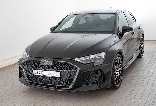 Neu Audi RS3 Ambiente 400 PS (294 kW) 2025 Mythosschwarz metallic Limousine