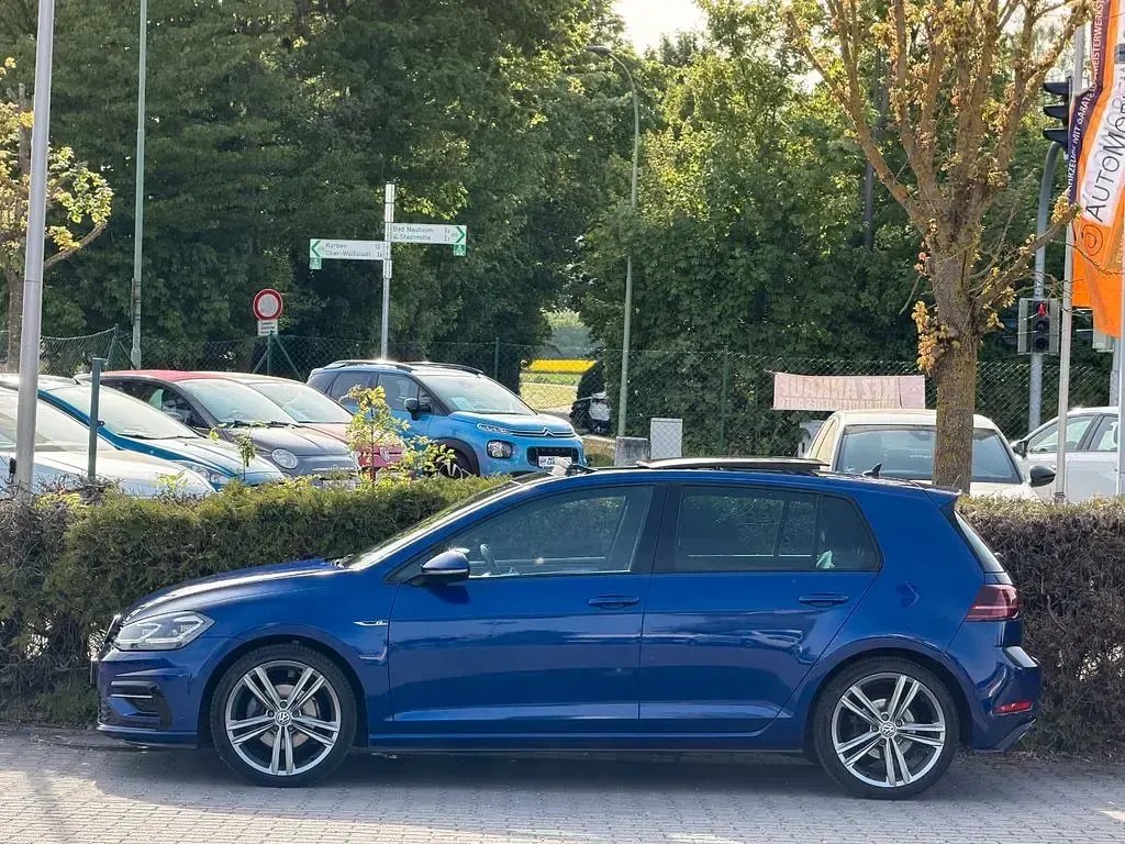 Second-hand VW Golf VII Highline 150 CP (110 kW) 2018 Albastru Berlinǎ