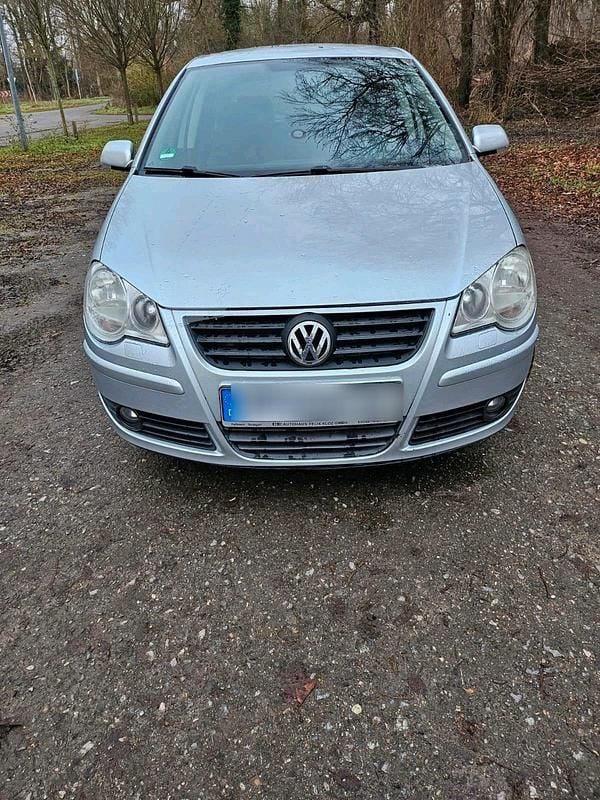 Silber Gebraucht 2009 VW Polo Kleinwagen | 2.200 € (Guter Preis) - Bild 1/4