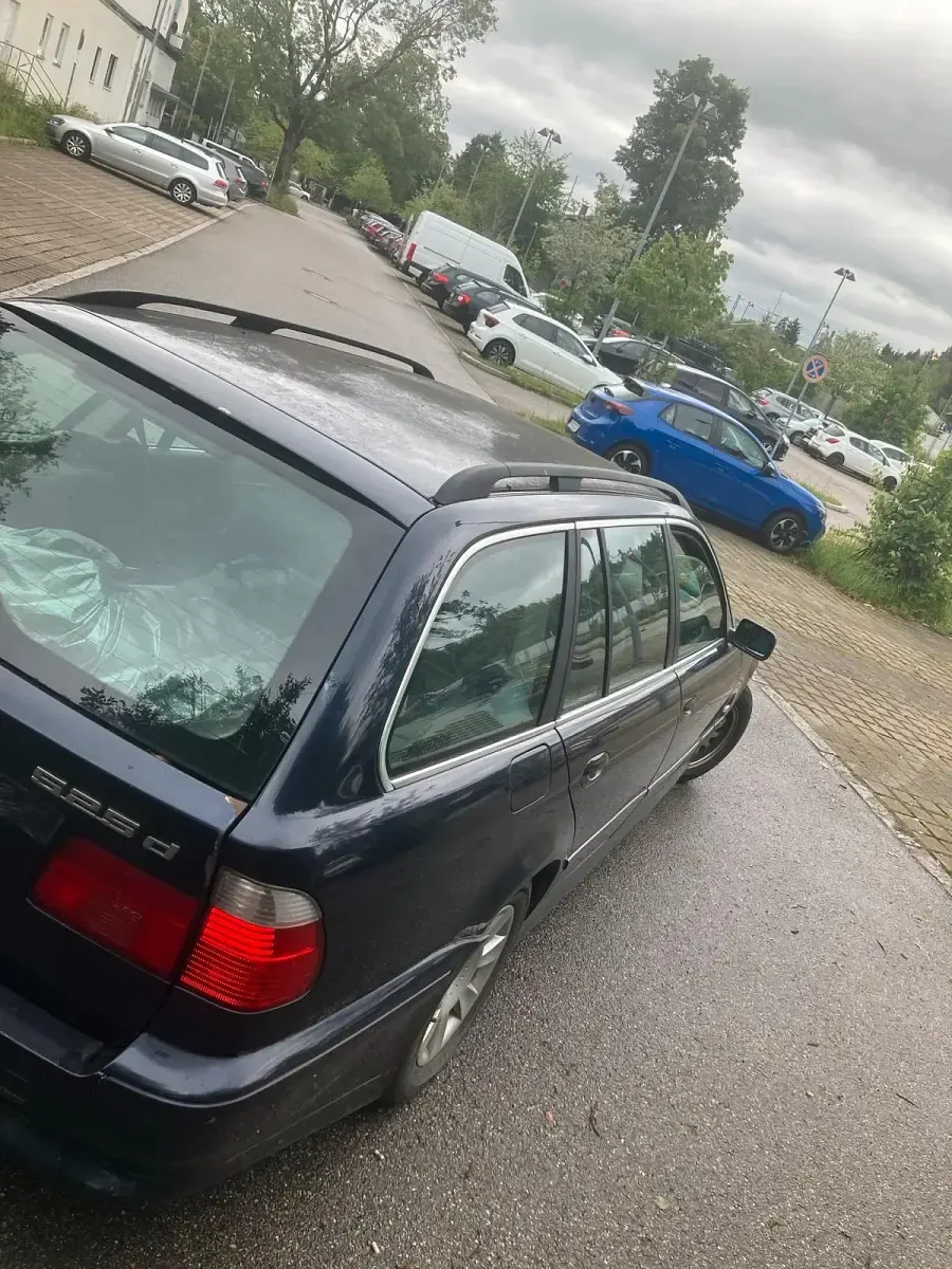 Gebraucht BMW 525 163 PS (119 kW) 2003 Blau Kombi