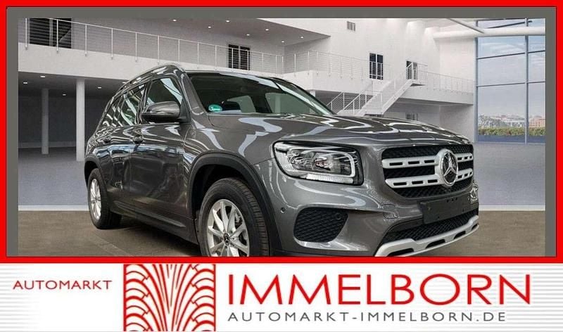 Mountaingrau (metallic) Gebraucht 2022 Mercedes GLB200 SUV | 29.890 € (Superpreis) - Bild 1/3