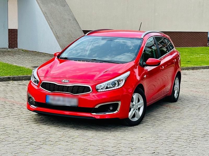 Rot Gebraucht 2015 Kia Ceed 2 Kombi | 8.300 € (Fairer Preis) - Bild 1/4