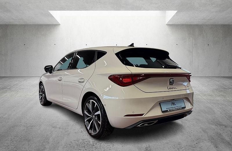 Gebraucht Seat Leon FR 150 PS (110 kW) 2021 Weiß Limousine
