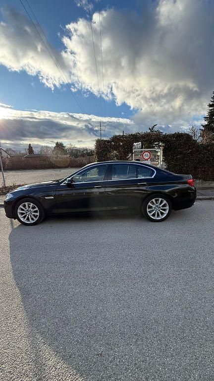 Gebraucht BMW 520 190 PS (139 kW) 2016 Schwarz Limousine