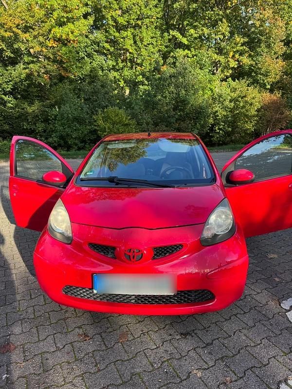 Rot Gebraucht 2007 Toyota Aygo Kleinwagen | 1.199 € (Guter Preis) - Bild 1/4