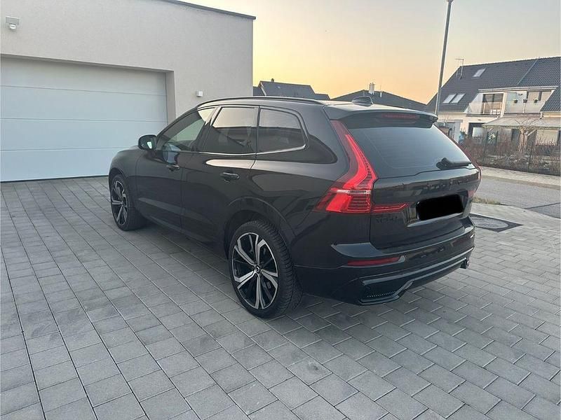 Gebraucht Volvo XC60 235 PS (172 kW) 2022 Schwarz SUV