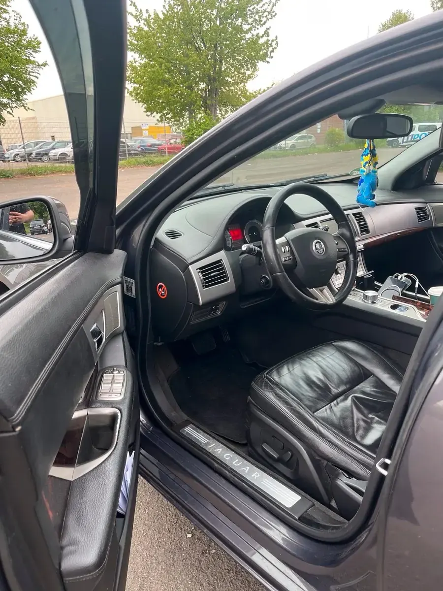 Usata Jaguar XF 220 CV (161 kW) 2008 Grigio Berlina
