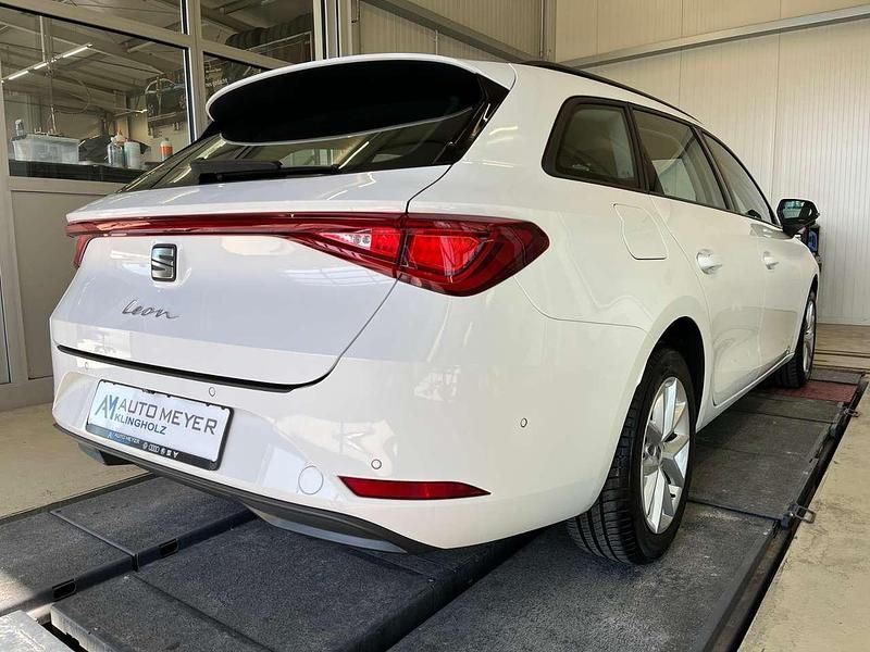 Usata Seat Leon Style 150 CV (110 kW) 2022 Bianco Station wagon