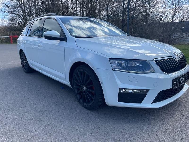 Gebraucht Skoda Octavia RS 184 PS (135 kW) 2016 Weiß Kleinwagen