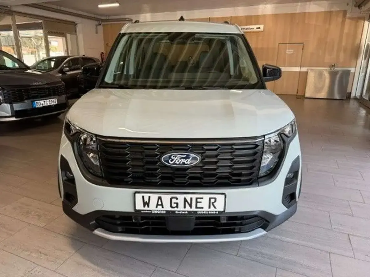 Neu Ford Tourneo Courier Active 125 PS (91 kW) 2026 Grau Van / Kleinbus