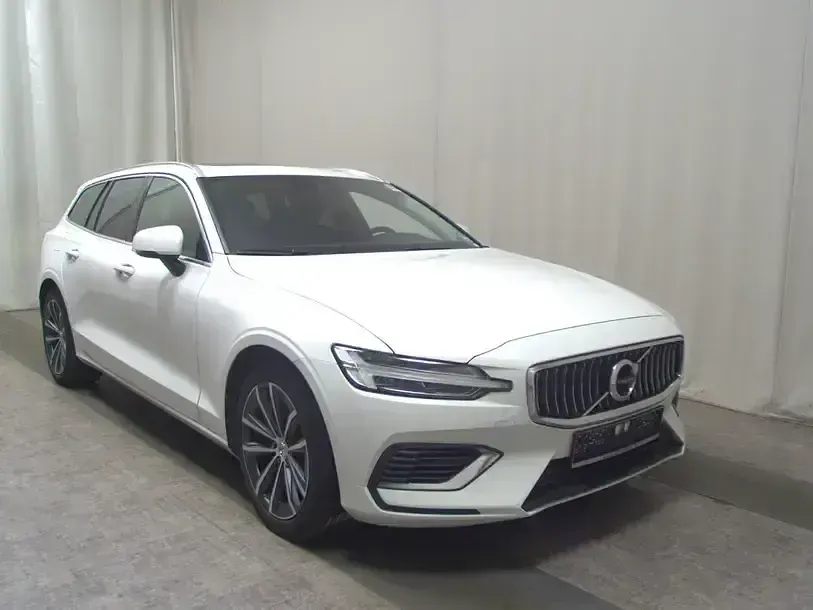 Gebraucht Volvo V60 Inscription 341 PS (250 kW) 2021 Weiß Kombi