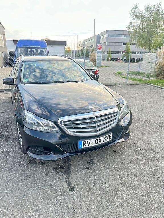 Gebraucht Mercedes E200 136 PS (100 kW) 2014 Schwarz Limousine