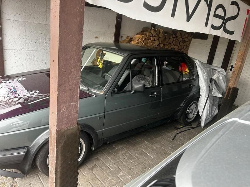 Second-hand VW Jetta 90 CP (66 kW) 1987 Verde Berlinǎ