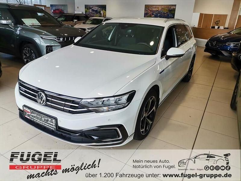 Gebraucht VW Passat GTE 218 PS (160 kW) 2021 Oryxweiß perlmutteffekt Kombi
