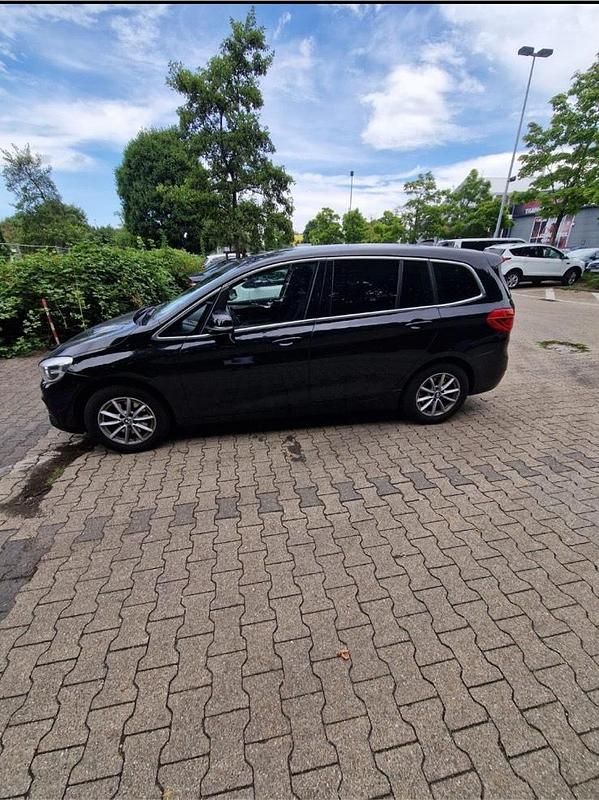 Schwarz Gebraucht 2016 BMW 218 Kombi | 9.500 € (Teuer) - Bild 1/4