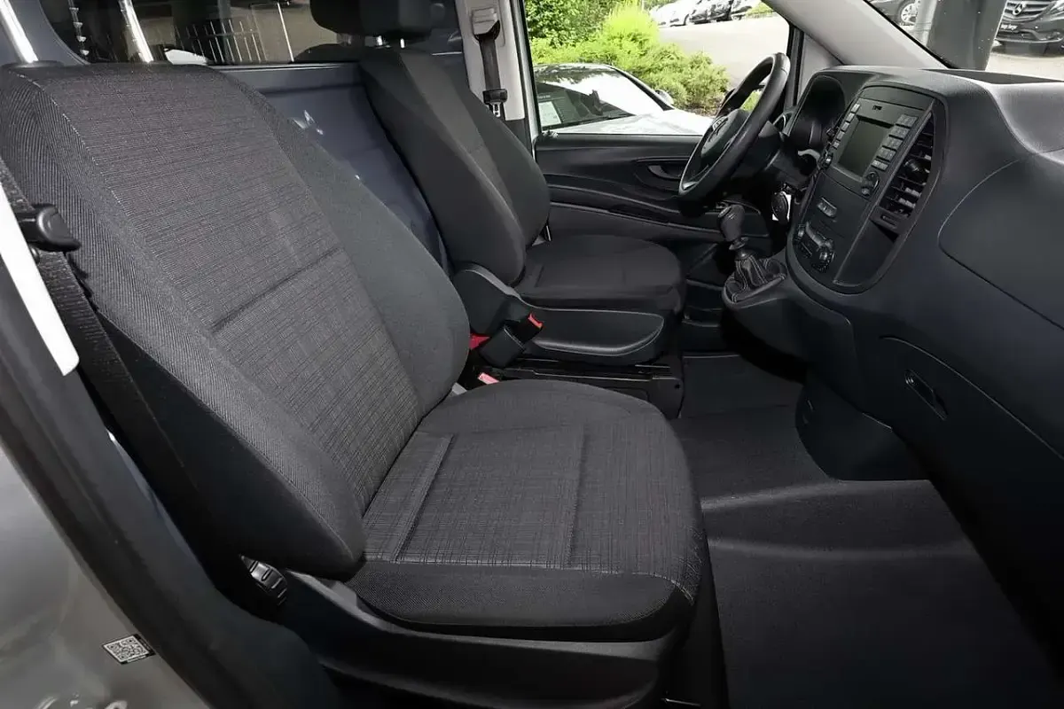 Gebraucht Mercedes Vito 136 PS (100 kW) 2020 Silber Van