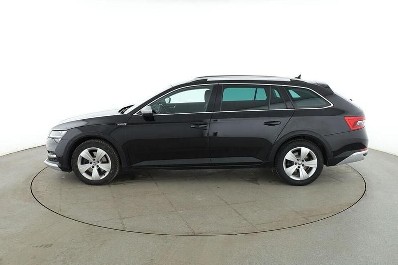 Gebraucht Skoda Superb Scout 4x4 200 PS (147 kW) 2021 Schwarz Kombi
