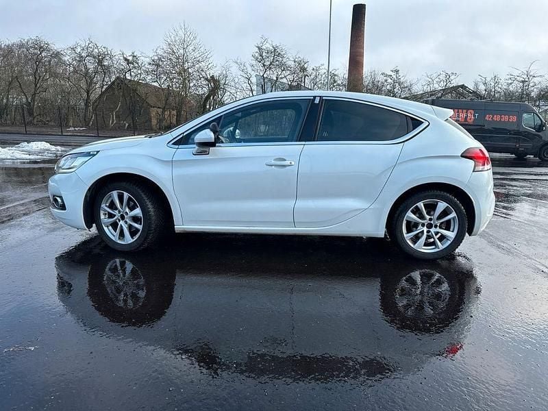 Gebraucht DS Automobiles DS4 120 PS (88 kW) 2018 Weiß Limousine