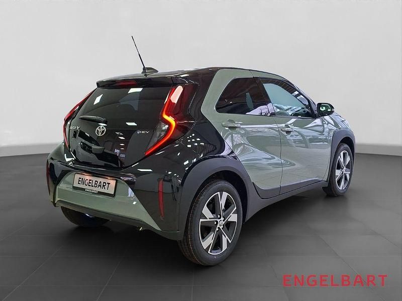 Neu Toyota Aygo X 116 PS (85 kW) 2026 Black (gruen SUV