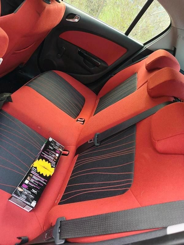 Second-hand Opel Corsa 90 CP (66 kW) 2010 Argintiu Hatchback