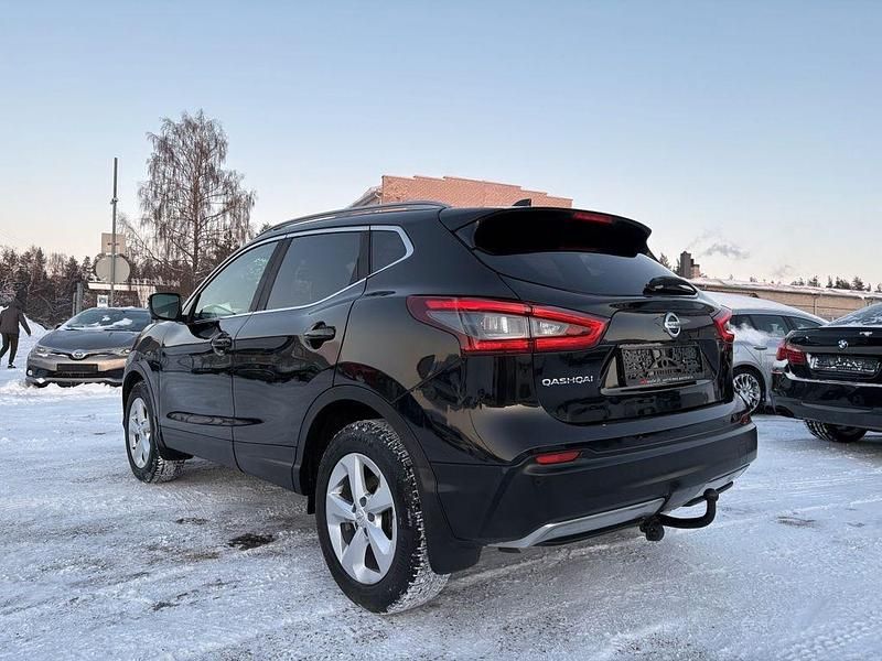 Gebraucht Nissan Qashqai N-Connecta 110 PS (80 kW) 2018 Schwarz SUV