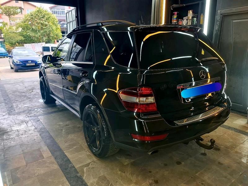 Gebraucht Mercedes ML500 388 PS (285 kW) 2008 Schwarz SUV