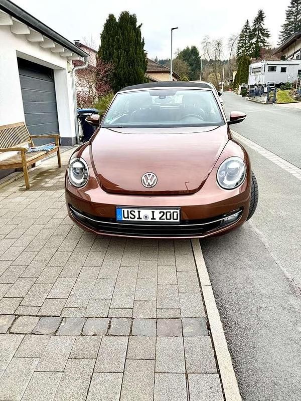 Gebraucht VW Beetle Allstar 105 PS (77 kW) 2016 Braun Kleinwagen